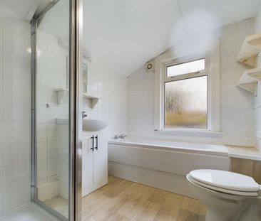 2 bedroom terraced house to rent - Photo 2