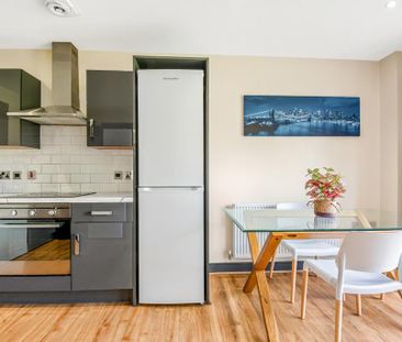 1 bedroom in a house share to rent - Photo 3