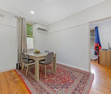 Family Residence - Convenient Location - Photo 2