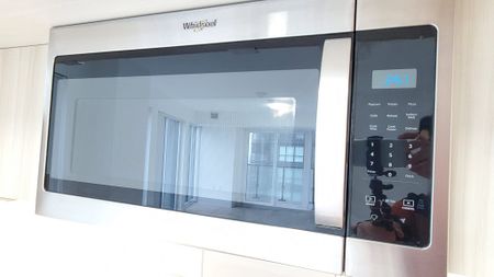 For Lease - 575 Bloor Street Unit# 1807, Toronto, Ontario - Photo 5