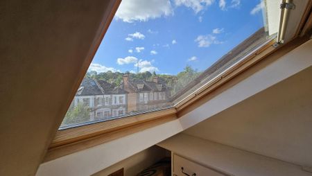 1 bedroom bedsit to rent - Photo 4