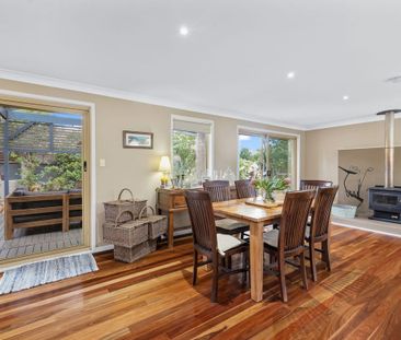 Private Coastal Retreat in Narrawallee - Photo 2