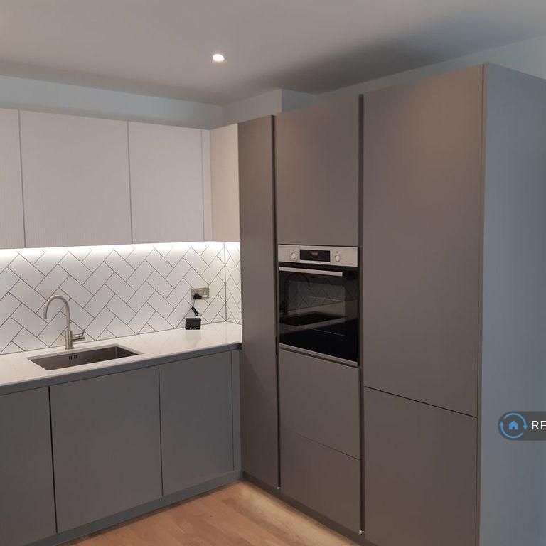 1 bedroom flat to rent - Photo 1