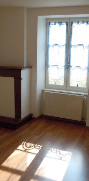 Location Appartement 4 pièces 92m² MACON 71000 - Photo 1