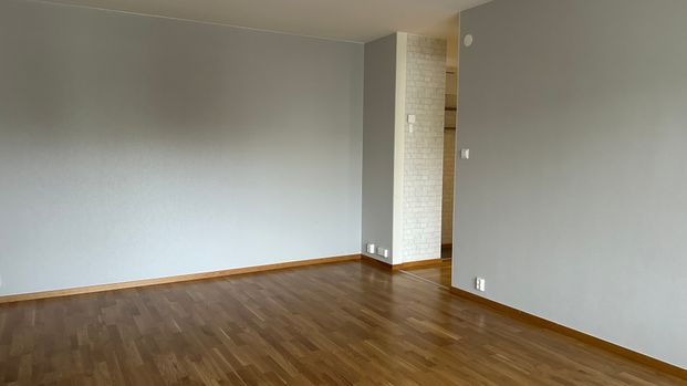 Karlavagnsgatan 1 - Foto 1