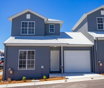 Beautiful, Spacious & Inviting - Photo 1