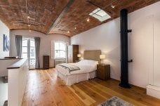 1 bedroom mews to rent - Photo 1