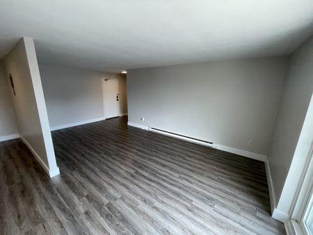 67 Notch Hill Rd, Unit 320, Kingston, ON - Photo 5