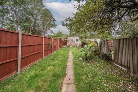 4 bedroom detached house to rent - Photo 4