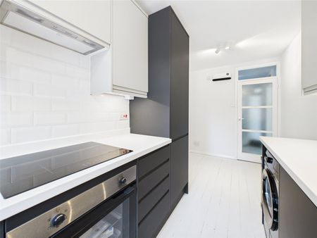 Elton Close, Hampton Wick, KT1, Kingston Upon Thames - Photo 4