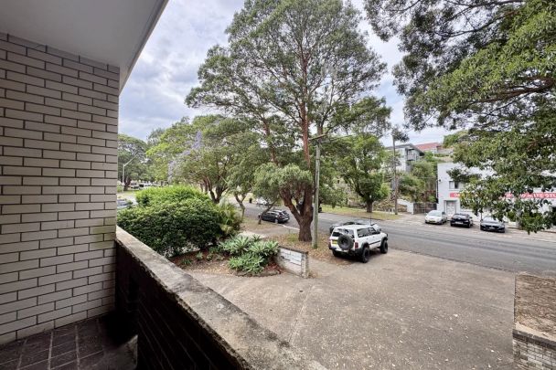 Bright & Spacious 2-Bedroom Unit in Bexley - Photo 1