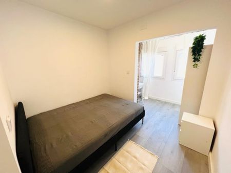 Calle León, Getafe, Community of Madrid 28903 - Photo 5