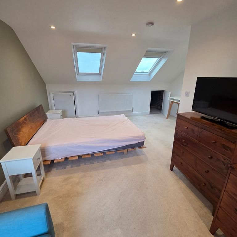 4 bedroom terraced house to rent - Photo 1