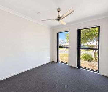 Modern, Spacious Family Home located in Pimpama - Photo 4