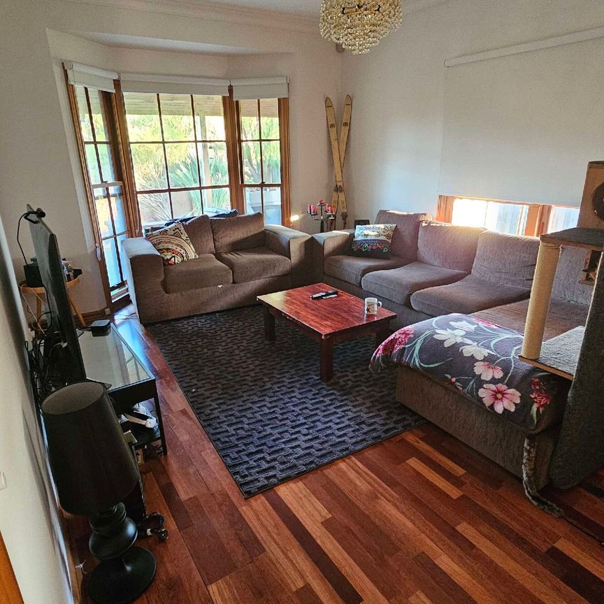 Oakleigh South - Photo 1