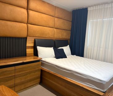 Fully Furnished, Move-In Ready & Stylishly Modern! - Photo 2