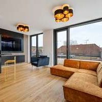 Wunderschöne 3-Zimmer Penthouse-Wohnung mit Dachterrasse und Weitblick auf den Wartberg sucht Sie! - Foto 1