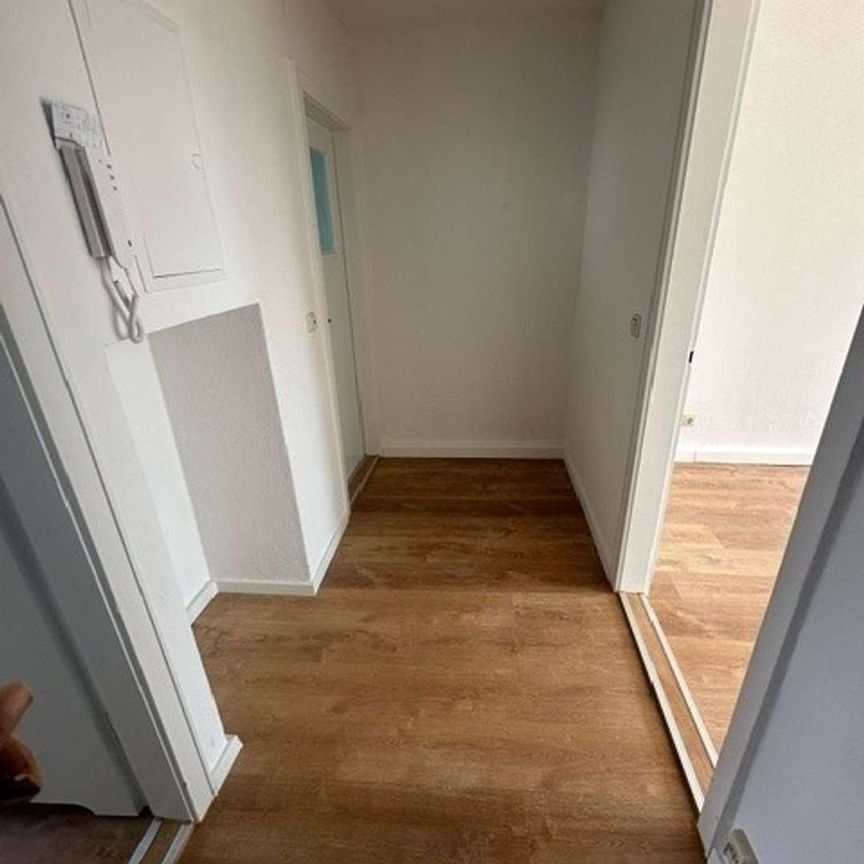 Sehr schöne Wohnung im 2.OG | Frei ab Sofort - Foto 1