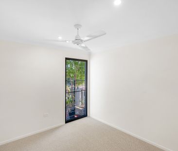 SPACE, STYLE, AND EASY LIVING AT 2 VALHALLA STREET! - Photo 2