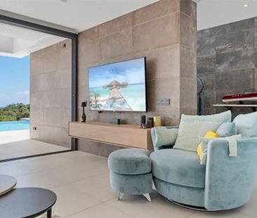 Casa adosada de alquiler en Calle el Salvador, 299, Valle Romano Golf - Photo 2