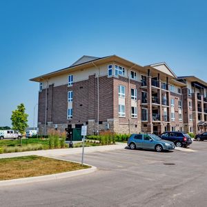 The Suites at Summerside - Photo 2