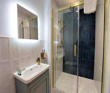 Blenheim Terrace, Scarborough, YO12 - Photo 2