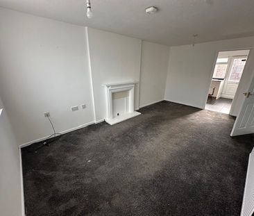 Leven Close, Sinfin, DERBY - Photo 2