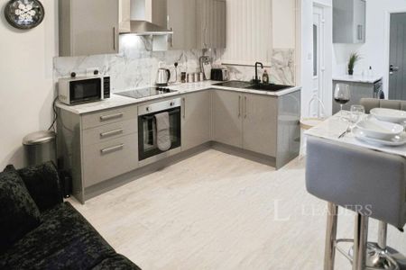 1 bedroom in a house share to rent - Photo 5