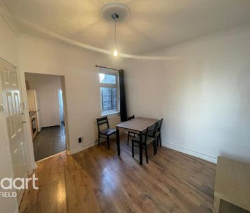 4 bedroom end of terrace house to rent - Photo 1