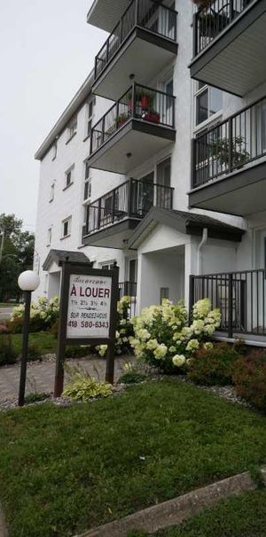 À Louer 2 1/2 - Photo 1