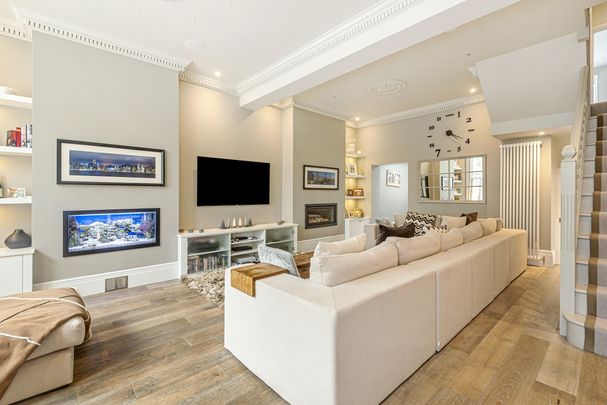 Gartmoor Gardens, Southfields, London, SW19 - Photo 1