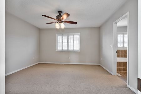 For Lease - 3221 Sharp Road, Burlington, Ontario - Photo 2
