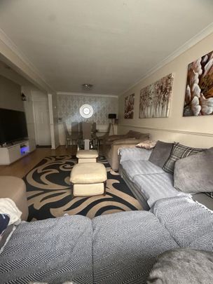 3 Bed Terraced House, Gravary Road, E16 - Photo 1