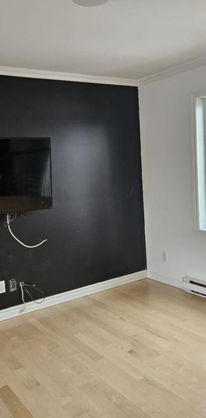 MAISON À LOUER - DISPONIBLE MAINTENANT - Photo 1