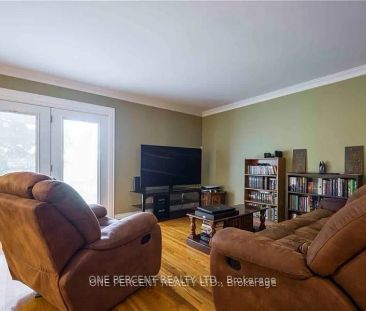 43 Sherwood Crescent #Main - Photo 1