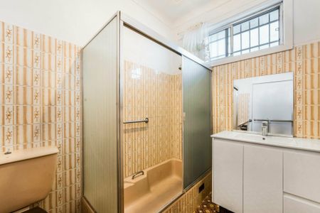 4 Lima Street, Greenacre NSW - Photo 5