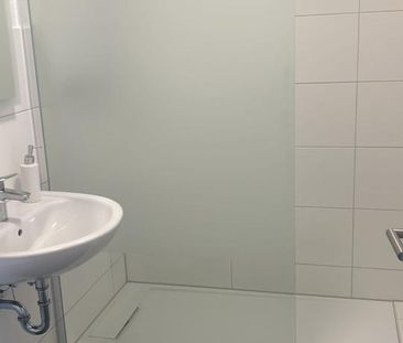 Traumhafte 4 Zimmer-Wohnung im DG (2x Balkon), Erstbezug nach Umbau - Photo 3