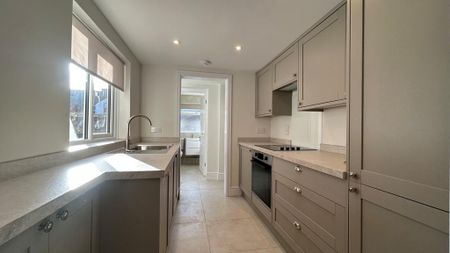 3 bedroom terraced house to rent - Photo 3