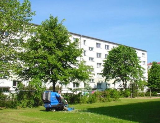 Familienfreundliche kleine 4- Zimmer- Wohnung mit Balkon und Badewanne - Foto 1
