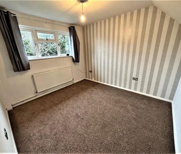 3 bedroom flat to rent - Photo 5