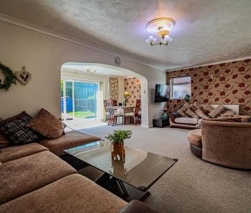 3 bedroom semi-detached house to rent - Photo 2