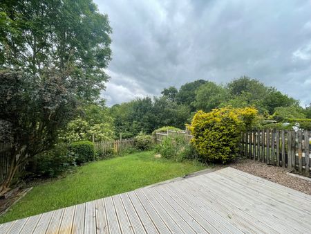2 bedroom semi-detached house to rent - Photo 3