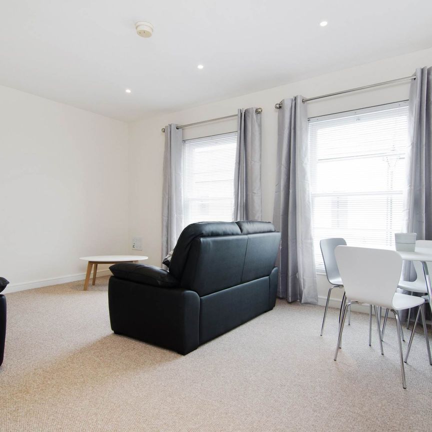 11 Mill Road, Saintfield, BALLYNAHINCH, BT24 7FF - Photo 1