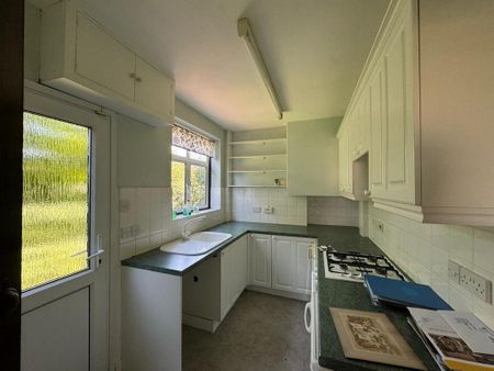 3 bedroom detached house to rent - Photo 4