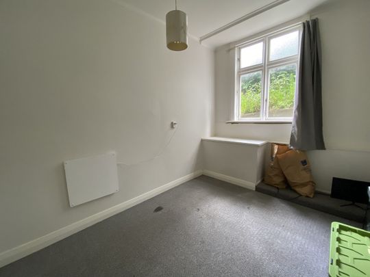 4 Bedroom City Rise Flat - Available for 2026 - Photo 1