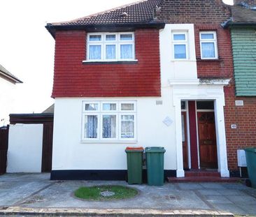 2 bedroom semi-detached house to rent - Photo 6