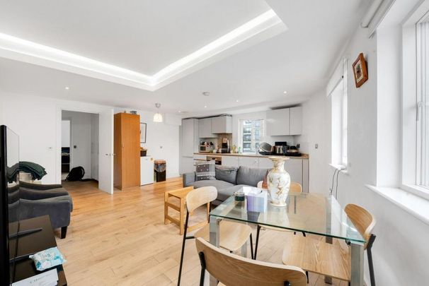 2 bedroom flat to rent - Photo 1