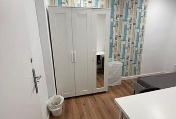 Plaça de Pep Ventura, Badalona, Catalonia 08912