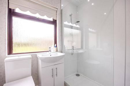 4 Hillside, - Photo 4