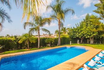MORAIRA villa for rent with 4 bedroom garden and private pool
